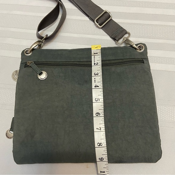Travelon Grey Water Resistant Womens Crossbody Bag with Adjustable Strap EUC - Picture 12 of 13